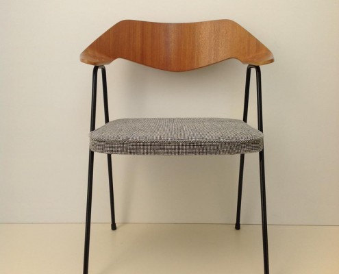 Robin Day 675 Chair 1952